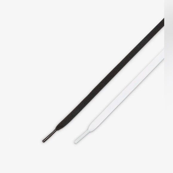 *NWT * Nike Dunks SE in White/ Metallic Silver - Picture 7 of 10